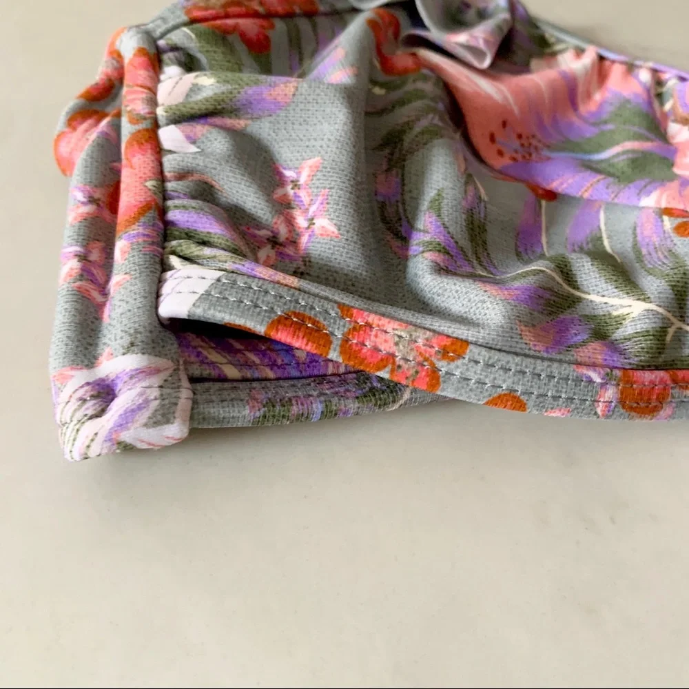 No Boundaries Women’s Gray River Floral Bikini Top Size Large - Picture 4 of 8